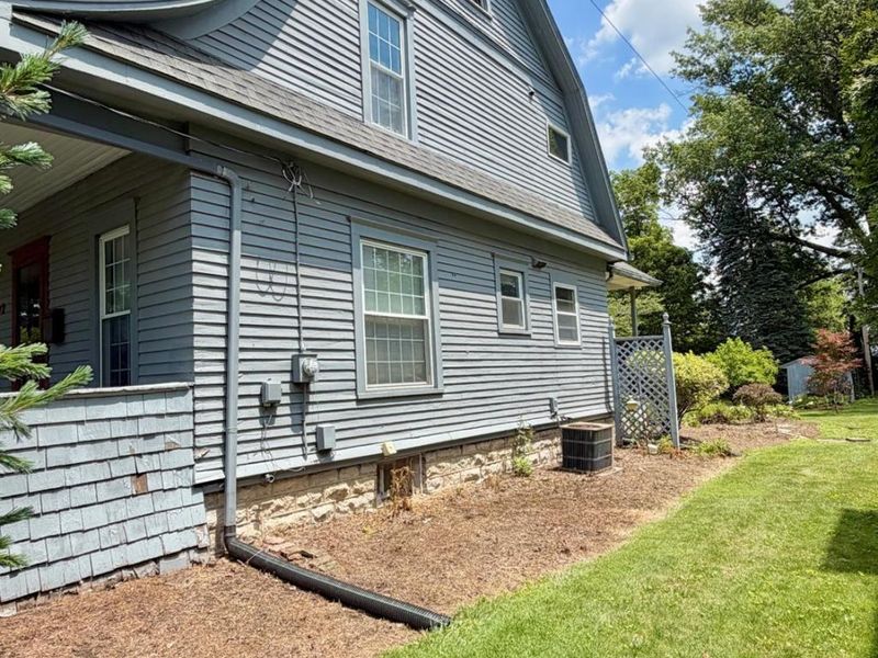 202 Euclid Avenue, Bellevue, OH 44811 Photo 5
