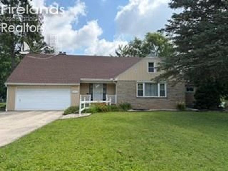 375 Melmore St, Tiffin, OH 44883 Photo 1