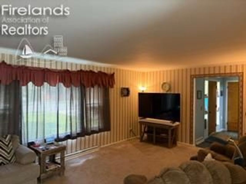 375 Melmore St, Tiffin, OH 44883 Photo 11