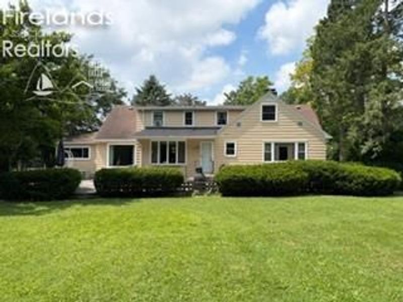 375 Melmore St, Tiffin, OH 44883 Photo 2