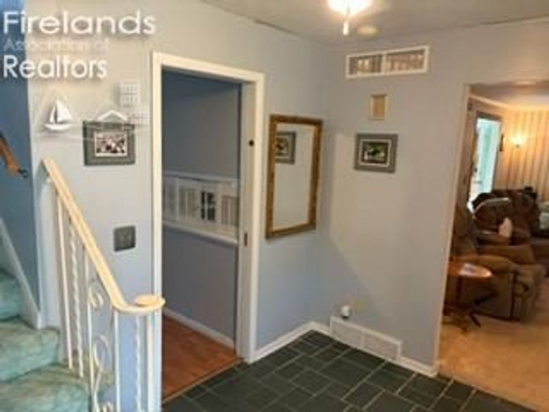 375 Melmore St, Tiffin, OH 44883 Photo 9