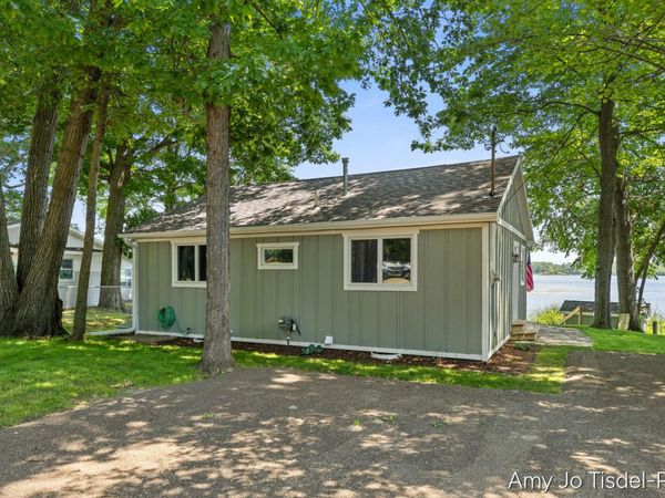 1760 S Colonel Point Drive, Crystal, MI 48818