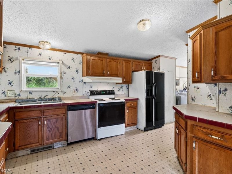 4926 Adams Road, East Palestine, OH 44413 Photo 2