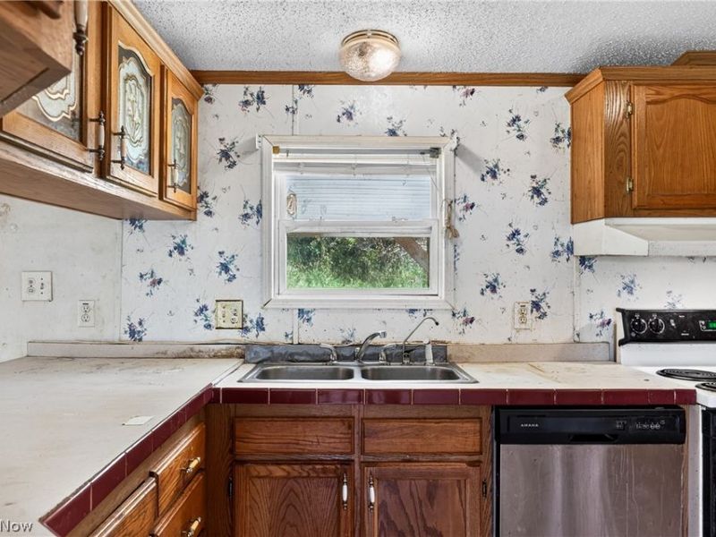 4926 Adams Road, East Palestine, OH 44413 Photo 3