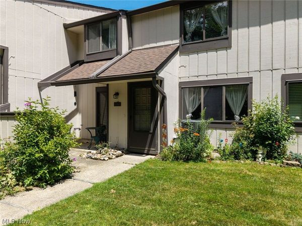 11491 Harbour Light Drive , North Royalton, OH 44133