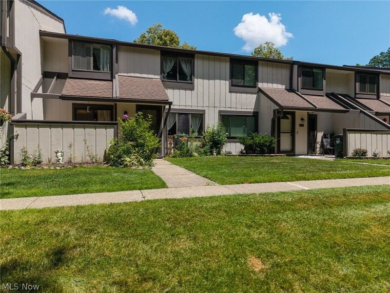 11491 Harbour Light Drive, North Royalton, OH 44133 Photo 2