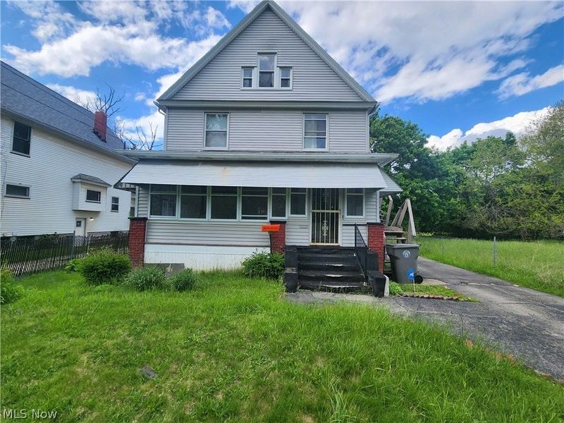 160 W Laclede Avenue, Youngstown, OH 44507 Photo 1