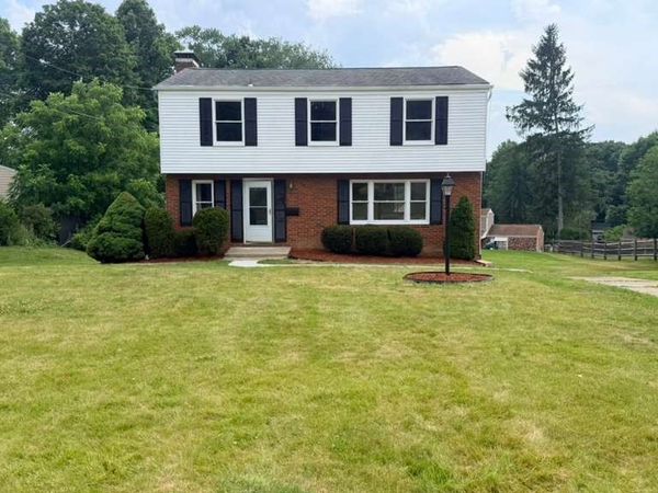 1216 Rolling Meadow Road, Pittsburgh, PA 15241