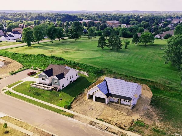 480 Foxfield Court, Oregon, WI 53575