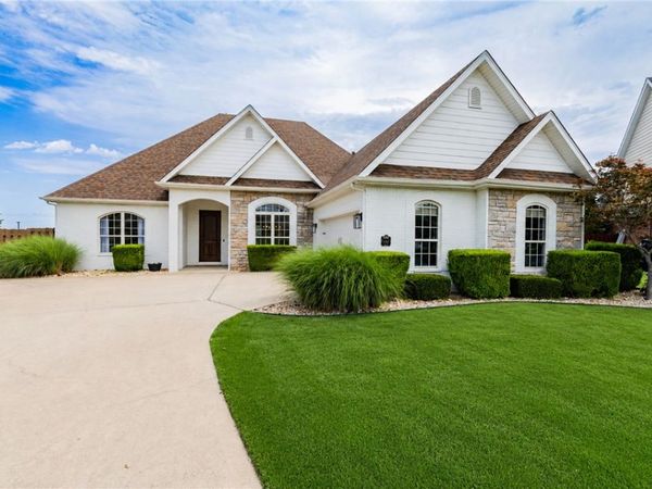 5087 S Strathmore Station Drive , Rogers, AR 72758