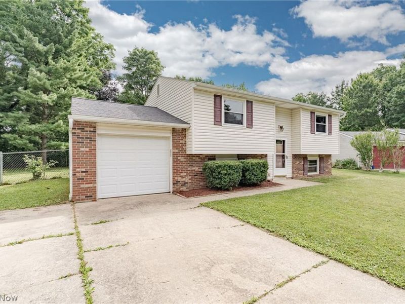 4988 Commanche Trail, Stow, OH 44224 Photo 2