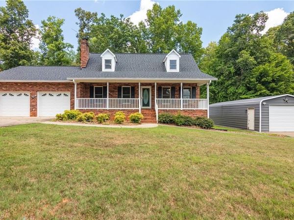 2301 Old US Highway 421 E, Yadkinville, NC 27055