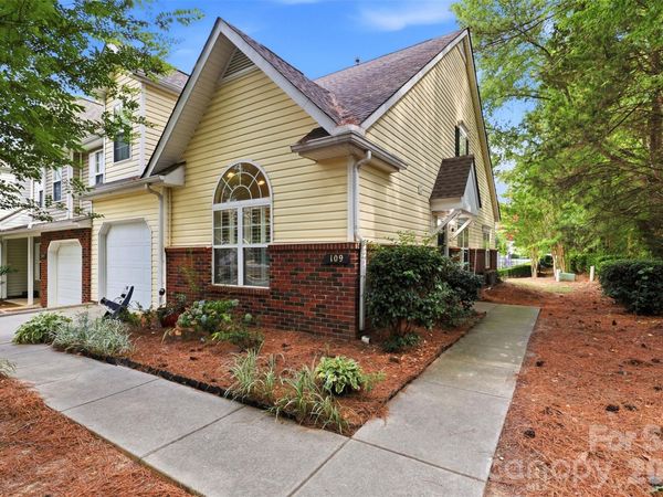 109 Prescott Street , Matthews, NC 28104