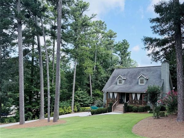 502 Oconee Court , Woodstock, GA 30188