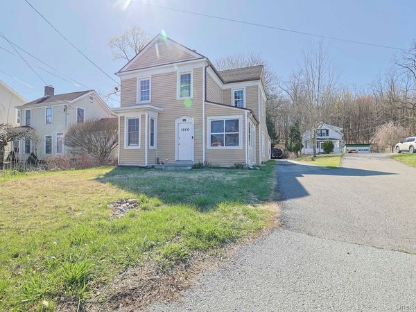 1666 Main Street , Pleasant Valley, NY 12569