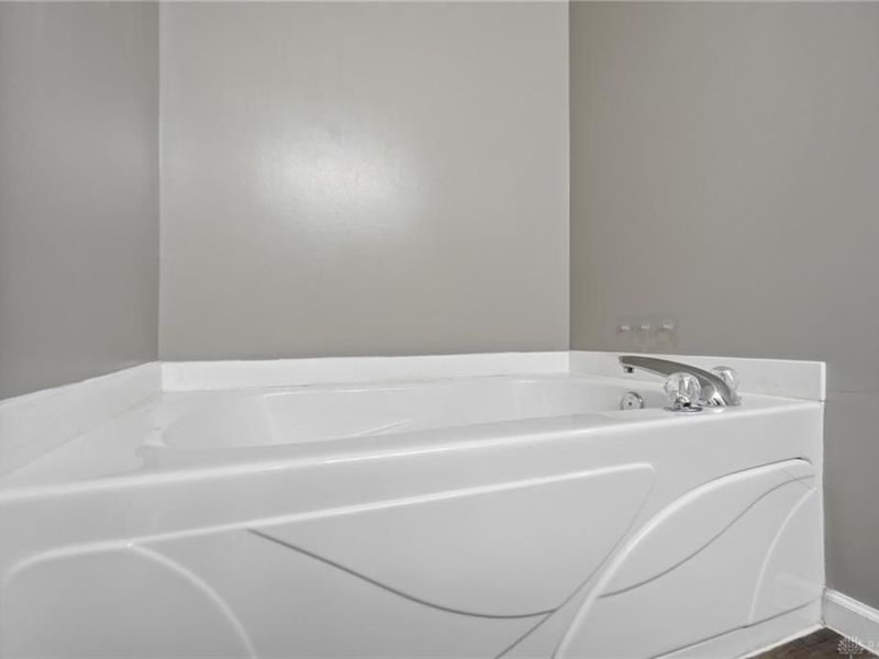1935 Springwood Drive, Piqua, OH 45356 Photo 43