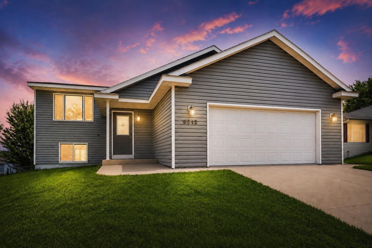 5312 Kingsbury Place NW, Rochester, MN 55901