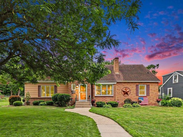 506 Elm Avenue SE, Montgomery, MN 56069