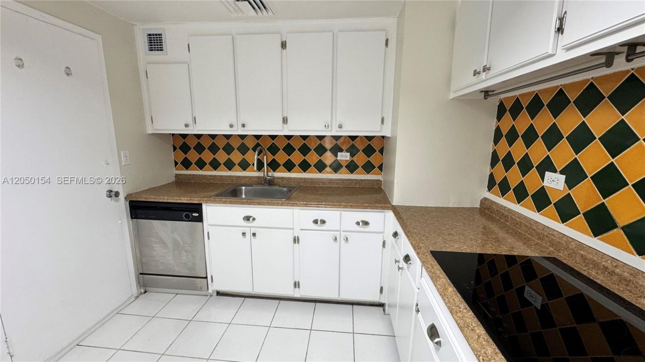 2451 Brickell Ave , Unit 18U, Miami, FL 33129 Photo