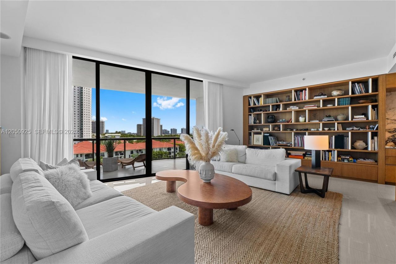 3250 NE 188th St, Unit 608, Aventura, FL 33180 Photo