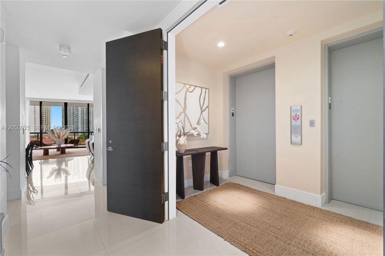 3250 NE 188th St, Unit 608, Aventura, FL 33180 Photo