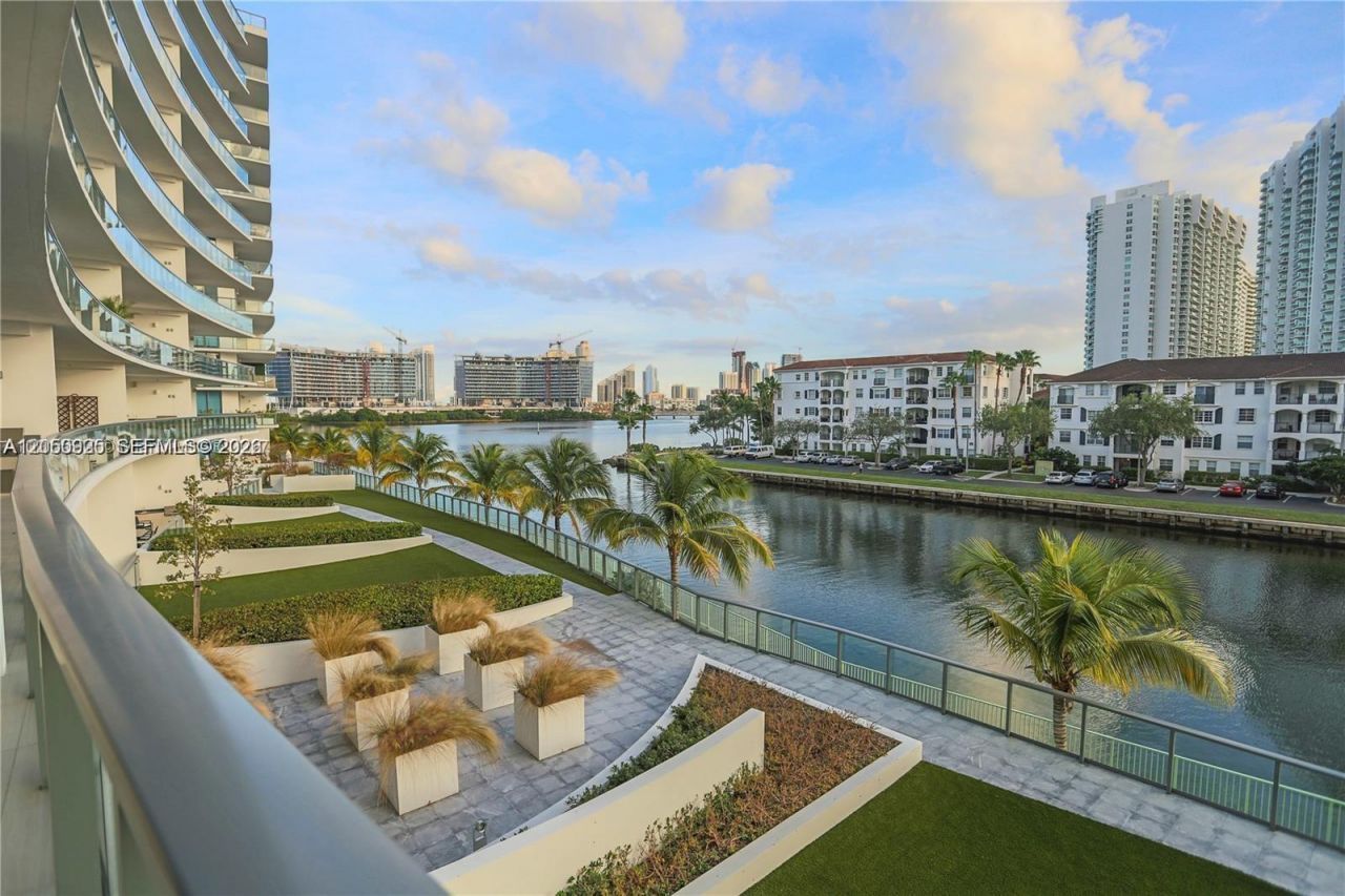 3250 NE 188th St, Unit 608, Aventura, FL 33180 Photo