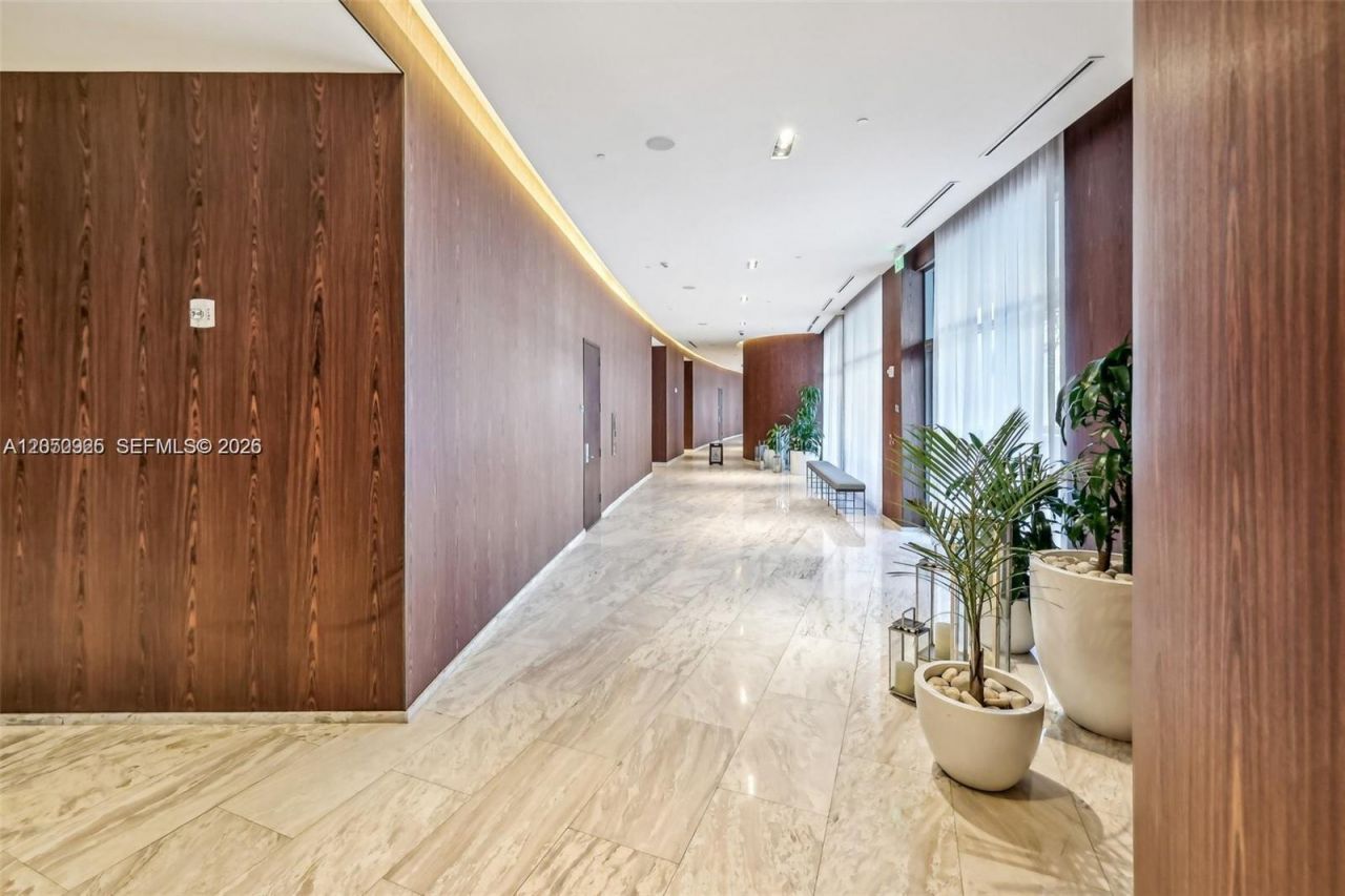 3250 NE 188th St, Unit 608, Aventura, FL 33180 Photo