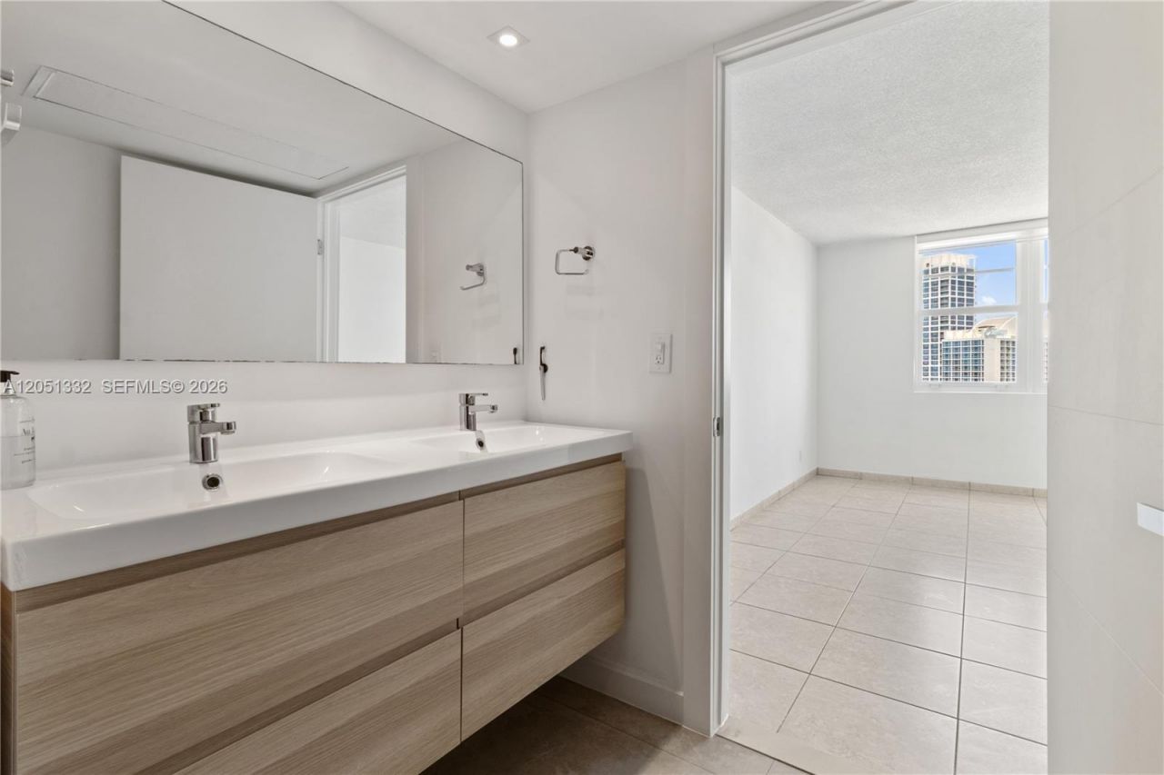 6770 Indian Creek Dr, Unit 12R, Miami Beach, FL 33141 Photo