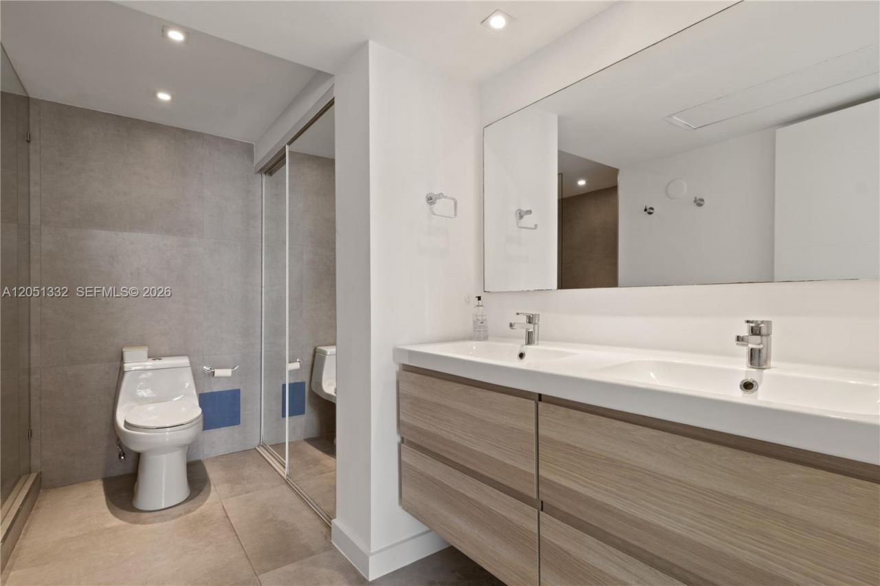 6770 Indian Creek Dr, Unit 12R, Miami Beach, FL 33141 Photo