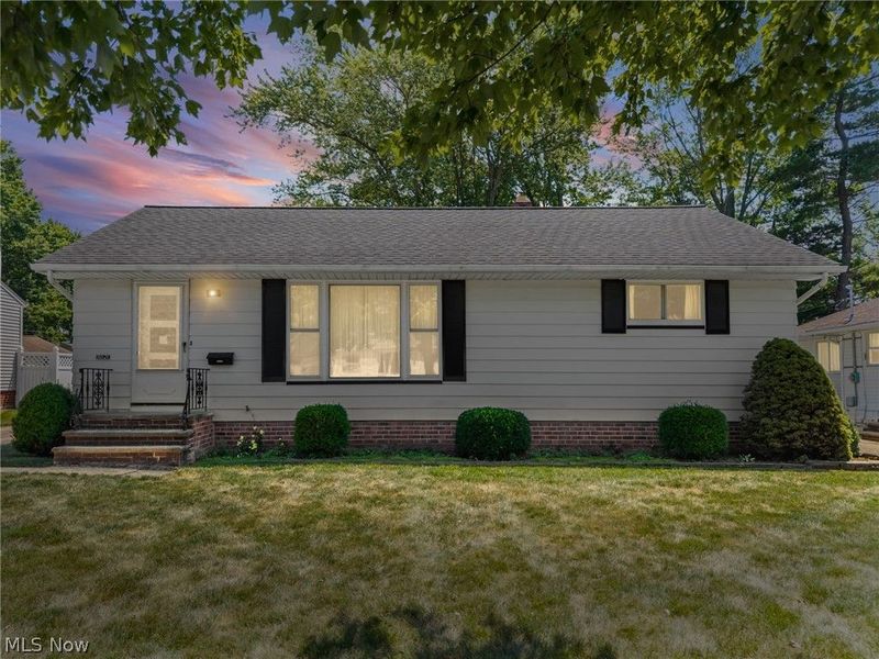 11021 Schwab Drive, Parma, OH 44130 Photo 2