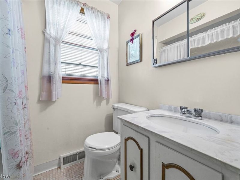 11021 Schwab Drive, Parma, OH 44130 Photo 26