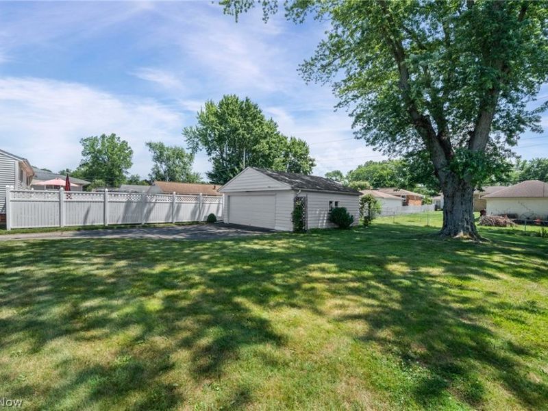 11021 Schwab Drive, Parma, OH 44130 Photo 38