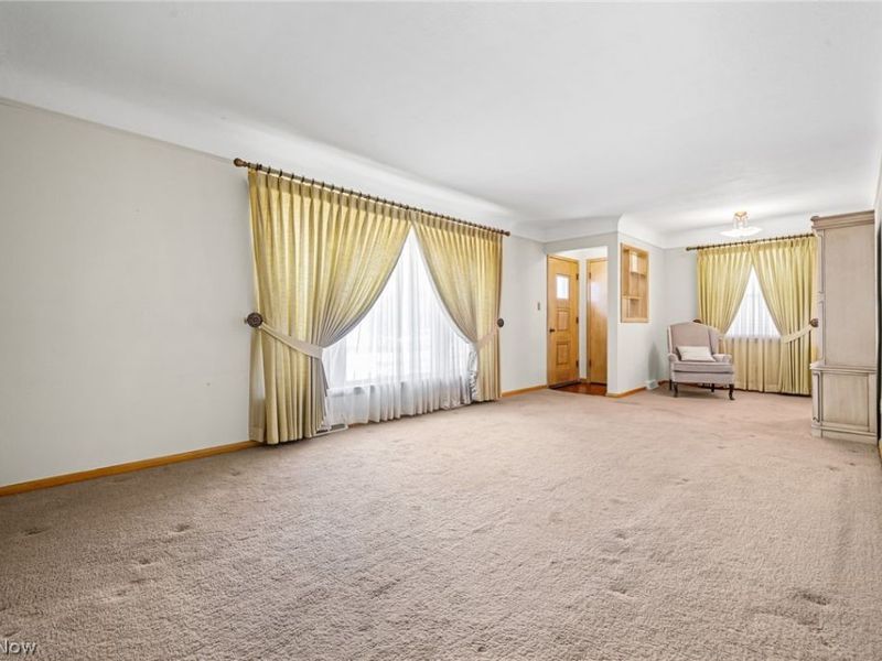 11021 Schwab Drive, Parma, OH 44130 Photo 7