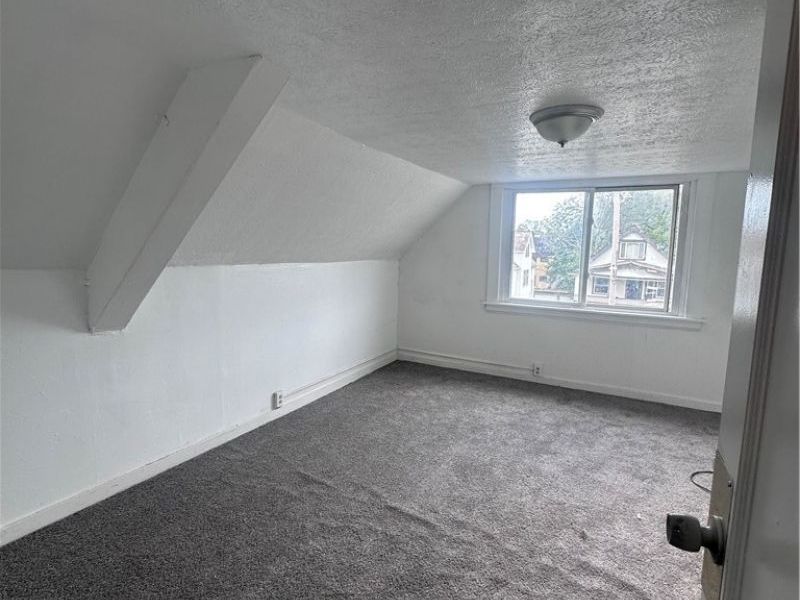 12905 Forest Avenue, Cleveland, OH 44120 Photo 10