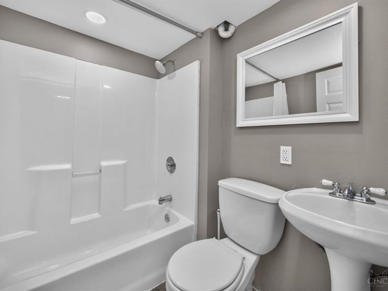 4349 Harding Avenue, Cincinnati, OH 45211 Photo 21