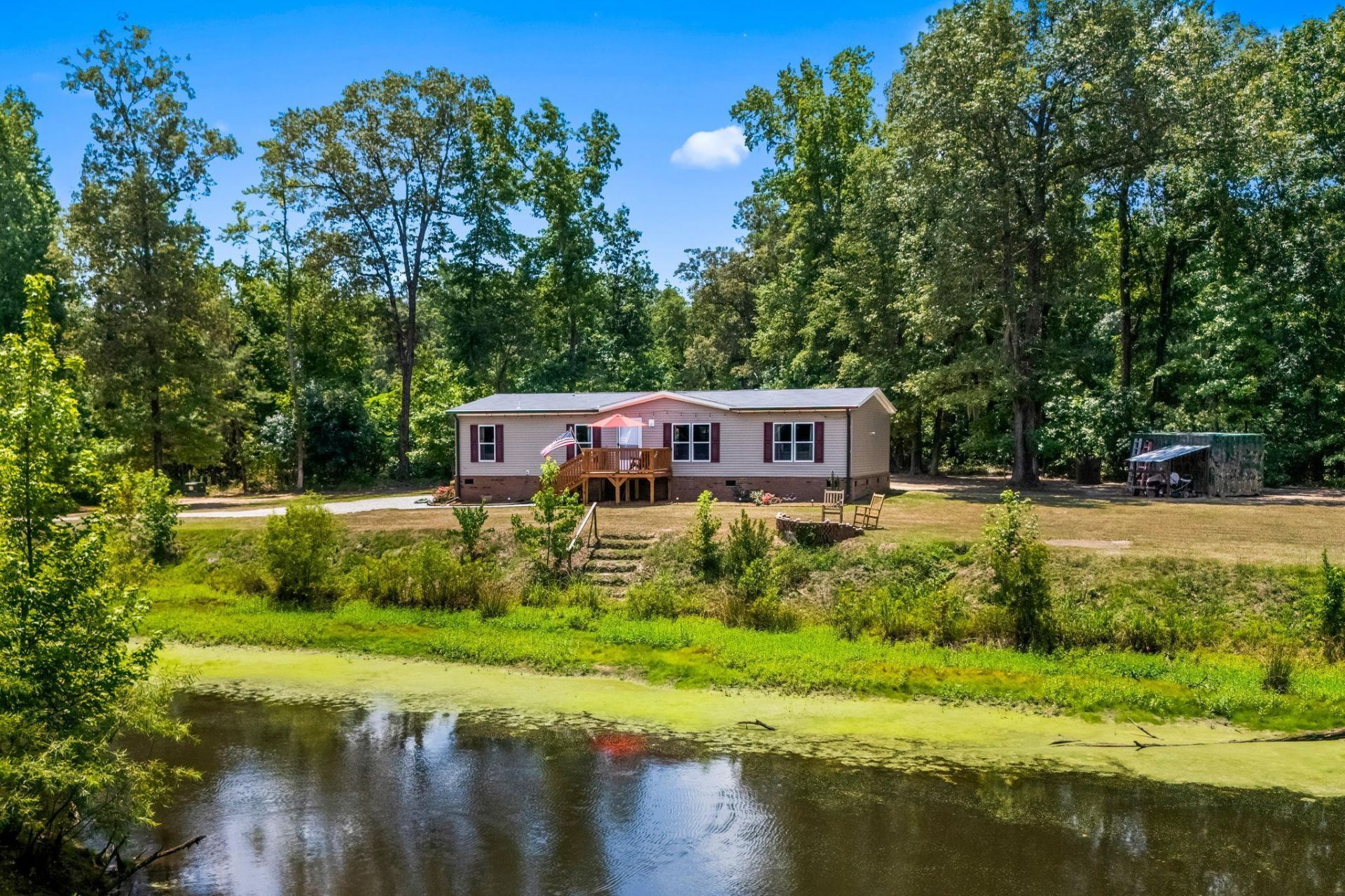 2463 Hanna Lake Rd.  Photo 4