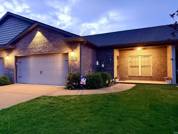 8410 Nolia Lane, Newburgh, IN 47630