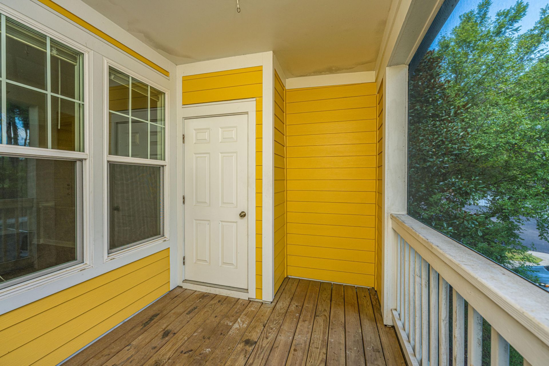 2128 Chatelain Way Photo 29
