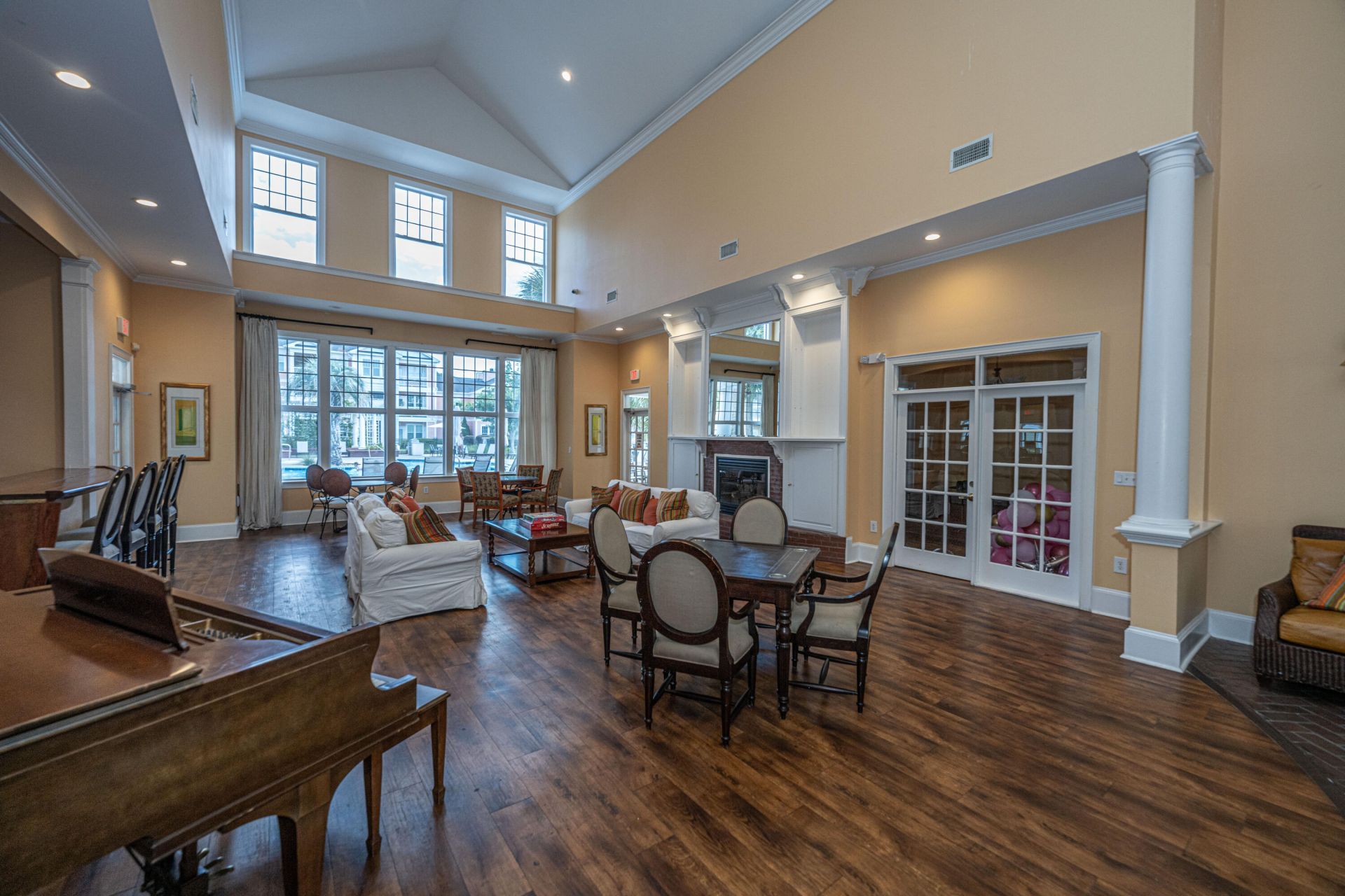 2128 Chatelain Way Photo 37