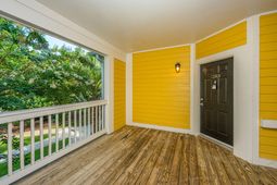2128 Chatelain Way photo 4