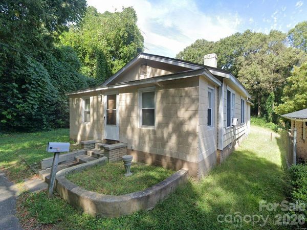 716 Granite Avenue , Gastonia, NC 28052