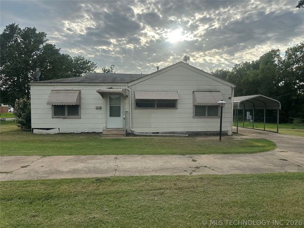 1111 E 12th Street , Okmulgee, OK 74447