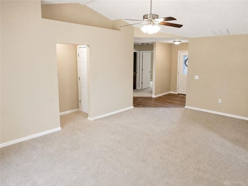638 Willow Point Court, Troy, OH 45373 Photo 10