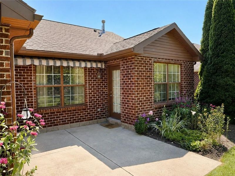638 Willow Point Court, Troy, OH 45373 Photo 3