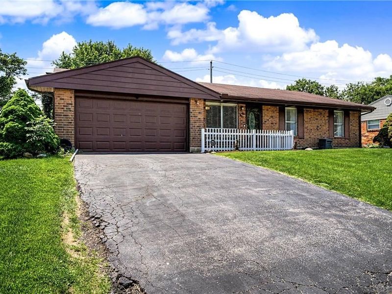 240 Orchard Hill Drive, West Carrollton, OH 45449 Photo 3