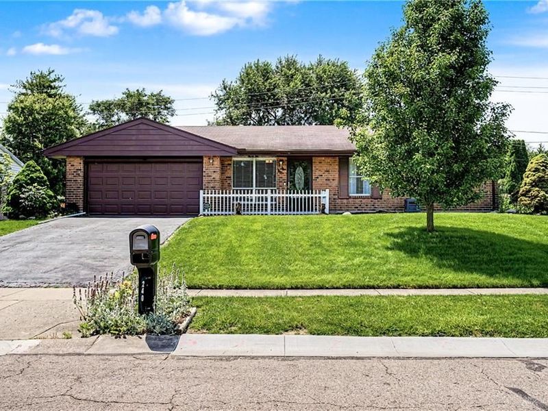 240 Orchard Hill Drive, West Carrollton, OH 45449 Photo 4