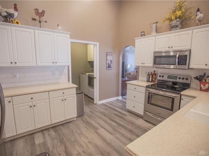 1454 Runnymeade Way, Beavercreek Township, OH 45385 Photo 9
