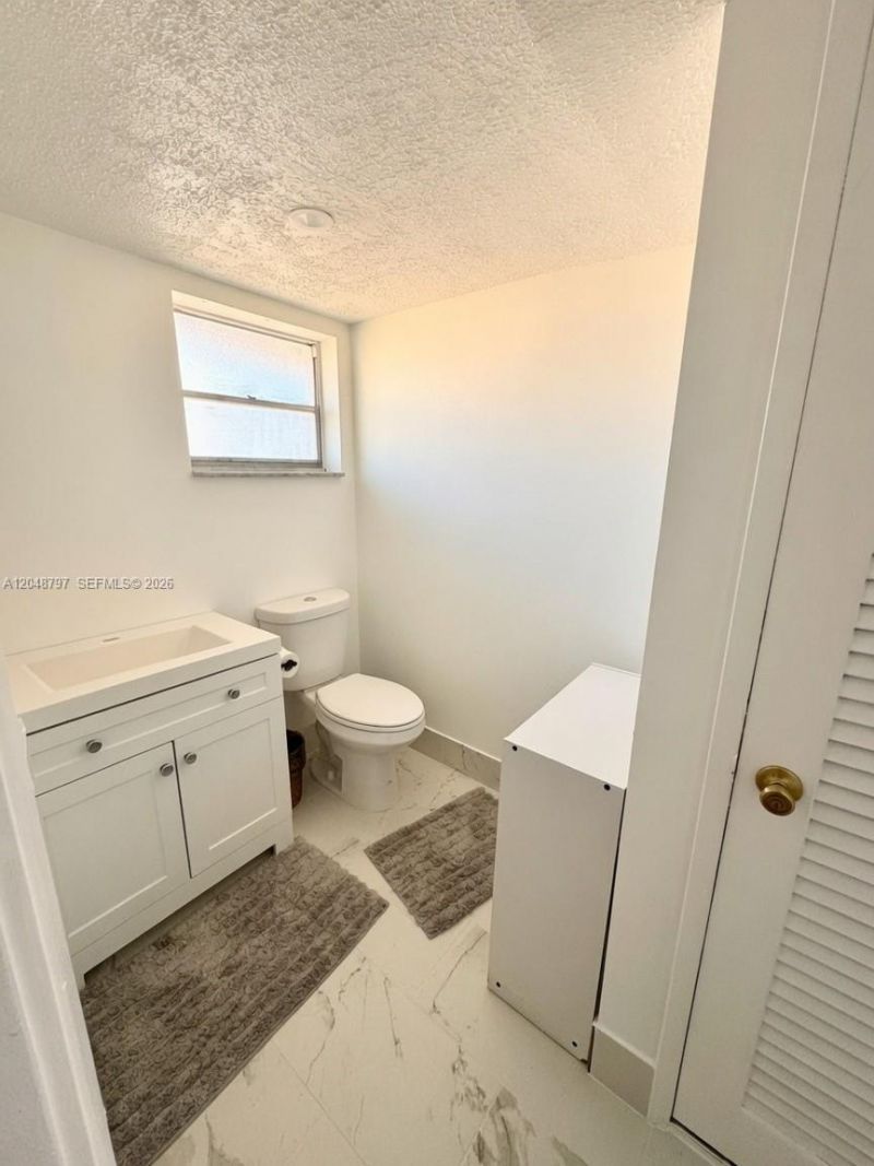 950 Hillcrest Dr, Unit 109, Hollywood, FL 33021 Photo