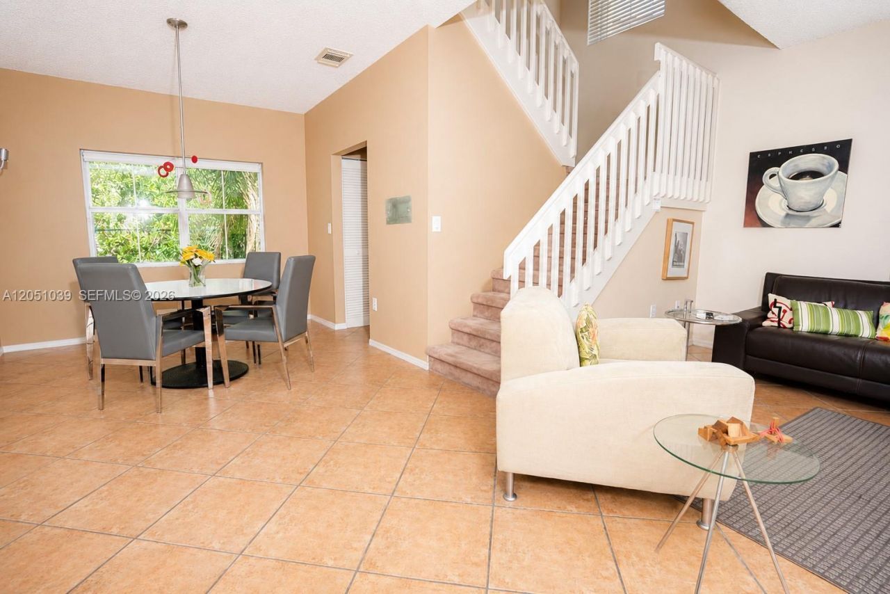 1115 Weeping Willow Way , Hollywood, FL 33019 Photo