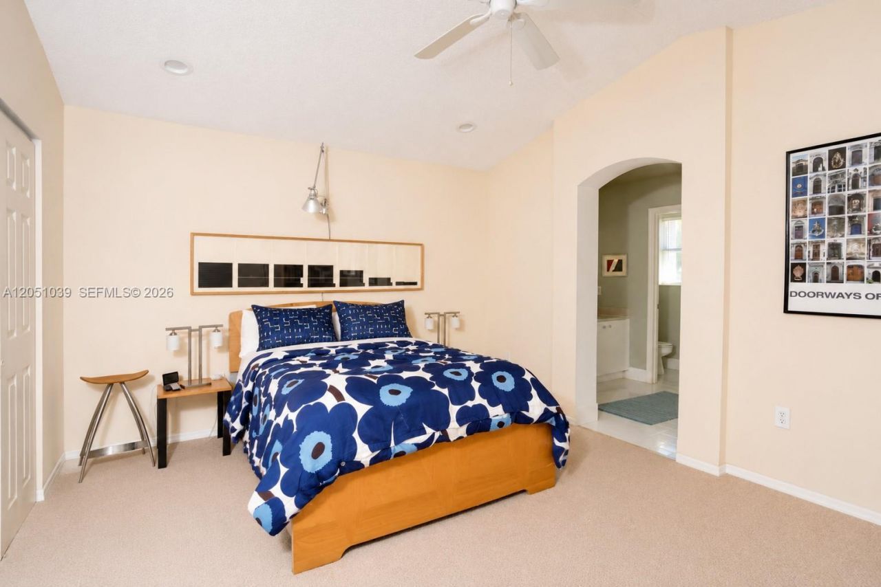 1115 Weeping Willow Way , Hollywood, FL 33019 Photo